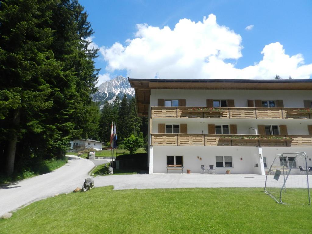 Pension Und Appartements Hartkaiser Ellmau Exterior photo