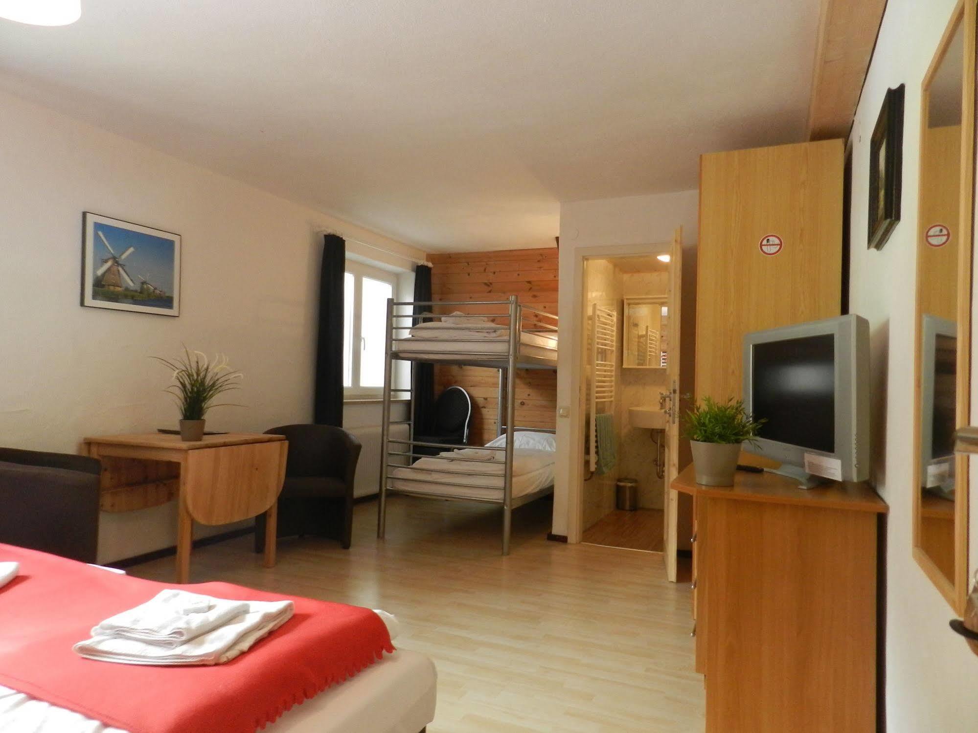 Pension Und Appartements Hartkaiser Ellmau Exterior photo