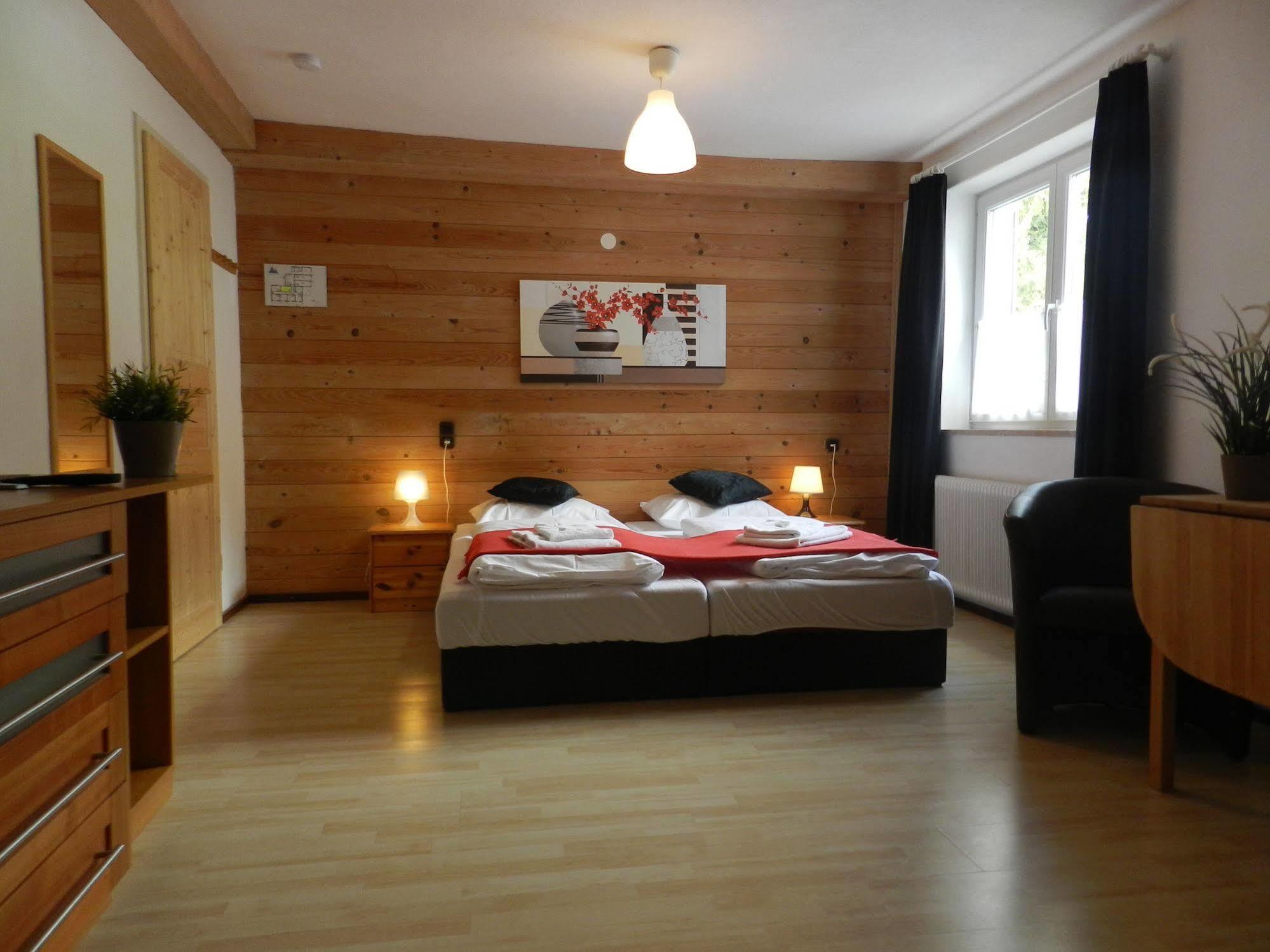 Pension Und Appartements Hartkaiser Ellmau Exterior photo