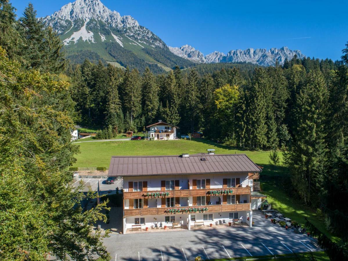 Pension Und Appartements Hartkaiser Ellmau Exterior photo
